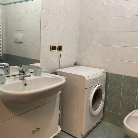 La Tua Casa Lontano Da Casa! Con 2 Posti Auto! Apartment Turin