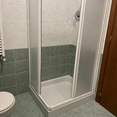 La Tua Casa Lontano Da Casa! Con 2 Posti Auto! Apartment *